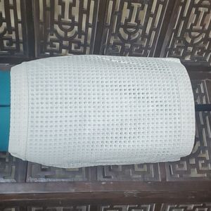 Ann Taylor size 4p pale green and cream lace pencil skirt